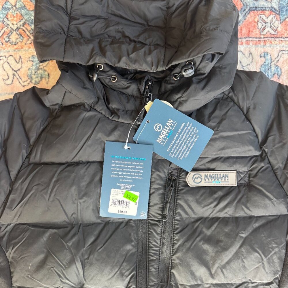 Magellan Outdoors Men's Technical Puffer Hoodie - size Small NWT - Picture 2 of 4
